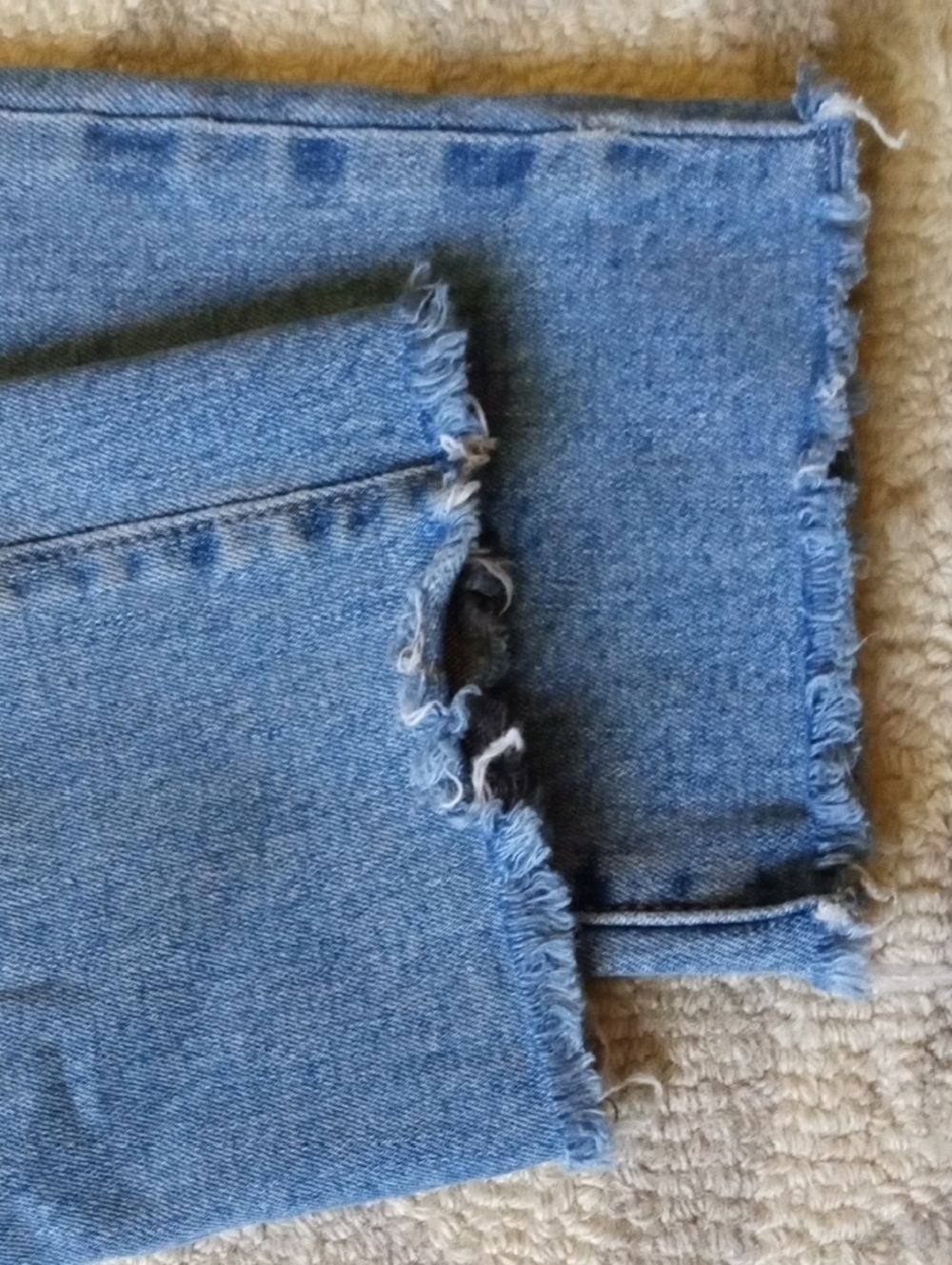 Universal Thread Classic Light Wash Denim Overalls Size 2 / 26R - Picture 4 of 5